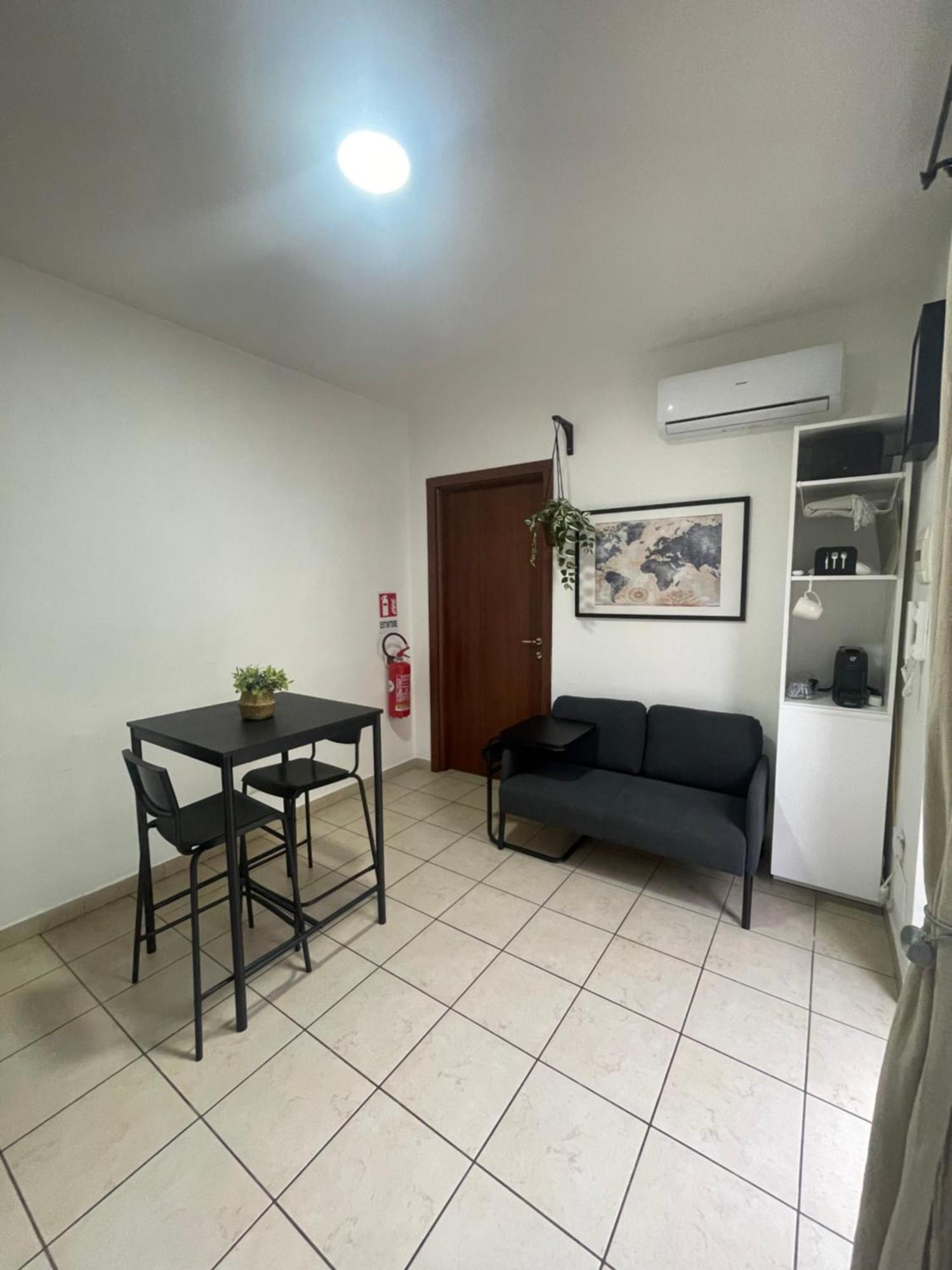 Appiolatino - Il Fenicottero Villa Róma Kültér fotó